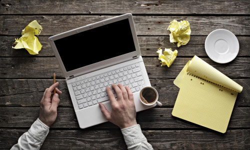 laptop-typing
